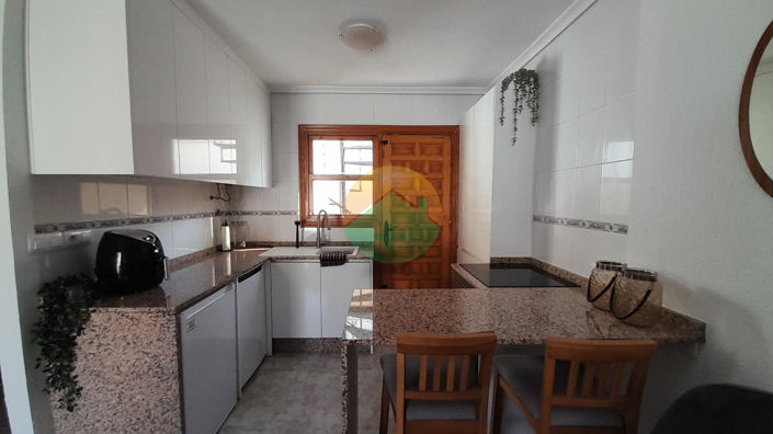 Image No.17-2 Bed Semi-Detached for sale