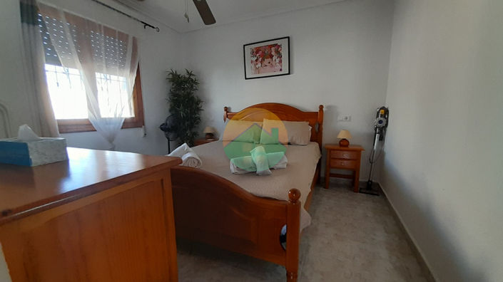 Image No.19-2 Bed Semi-Detached for sale