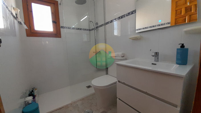 Image No.22-2 Bed Semi-Detached for sale