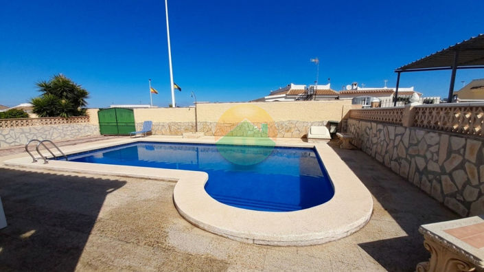 Image No.2-Villa de 2 chambres à vendre à Camposol