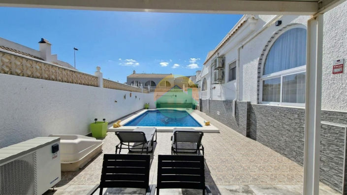 Image No.11-3 Bed Villa for sale