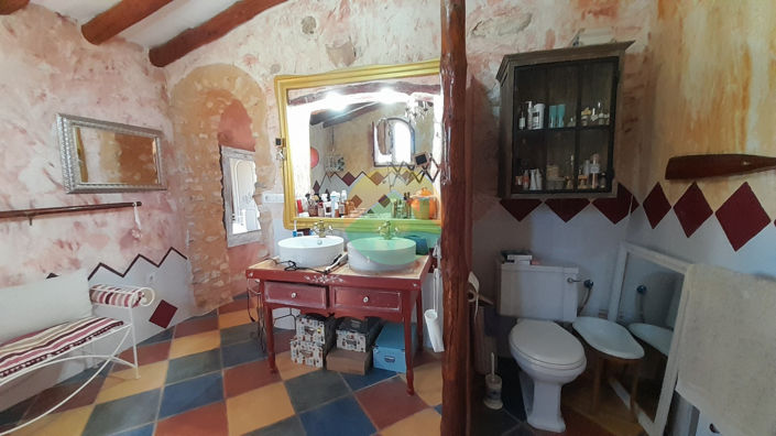Image No.20-4 Bed House for sale