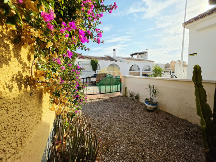 Image No.4-2 Bed Semi-Detached for sale