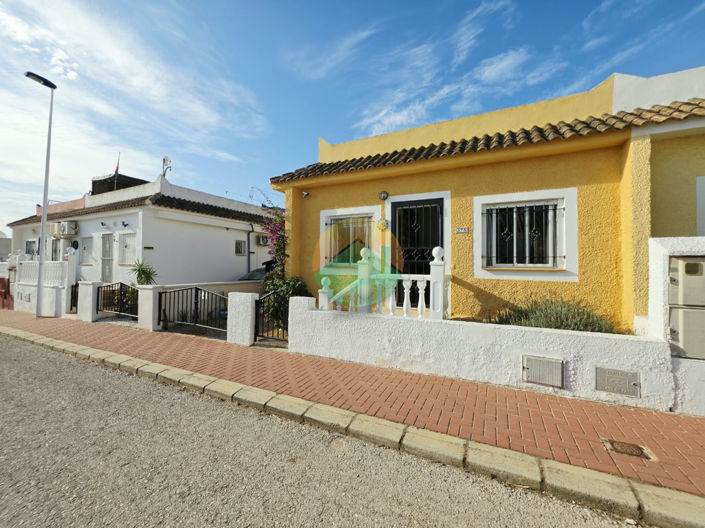 Image No.8-2 Bed Semi-Detached for sale