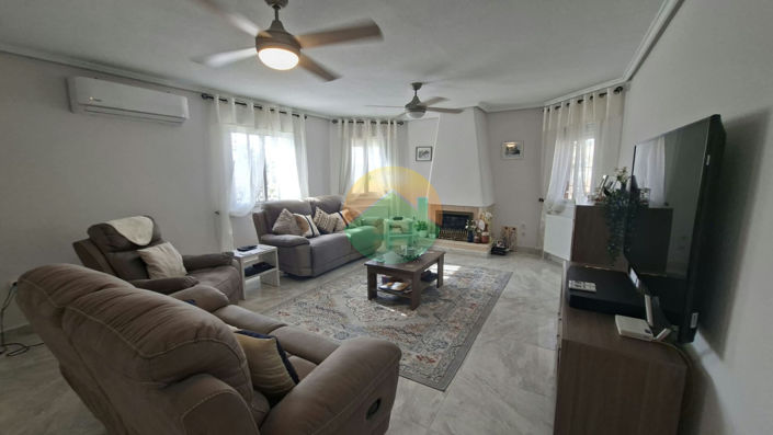 Image No.12-3 Bed Villa for sale