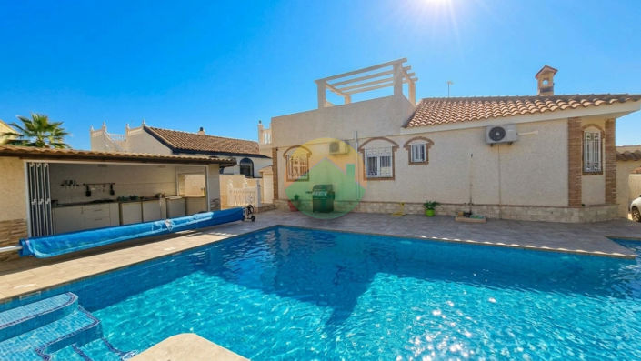 Image No.3-3 Bed Villa for sale