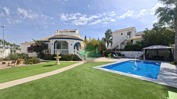 Image No.8-3 Bed Villa for sale