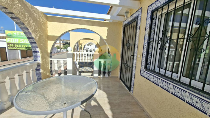 Image No.12-2 Bed House for sale