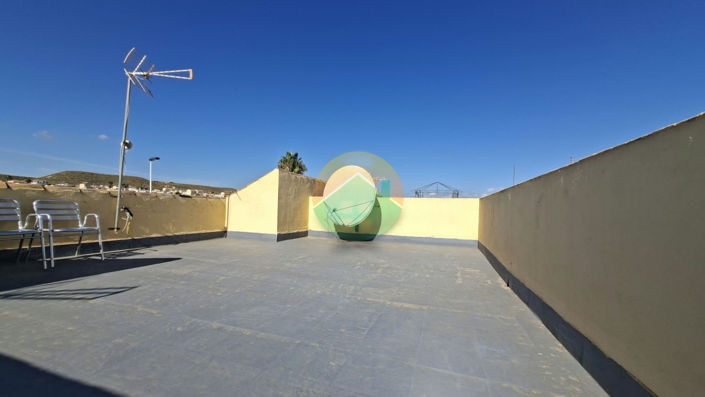 Image No.23-2 Bed House for sale