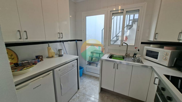 Image No.14-2 Bed Semi-Detached for sale