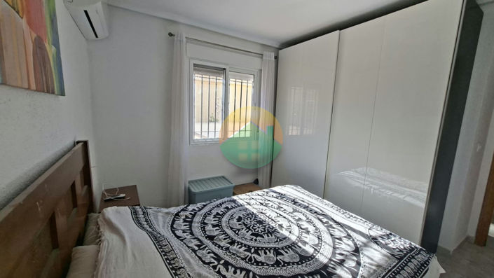 Image No.16-2 Bed Semi-Detached for sale