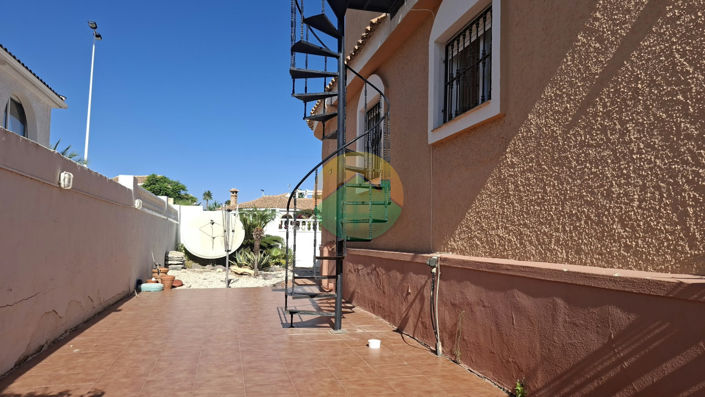 Image No.10-4 Bed Villa for sale
