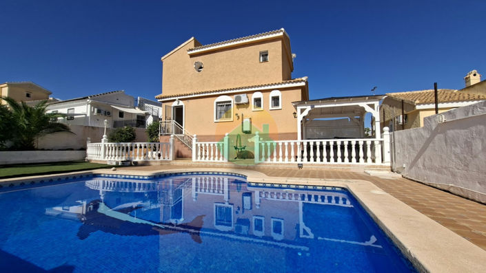 Image No.9-4 Bed Villa for sale