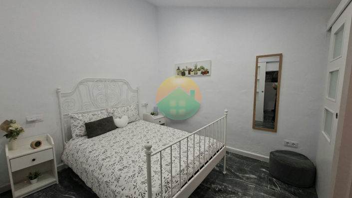 Image No.18-3 Bed House for sale