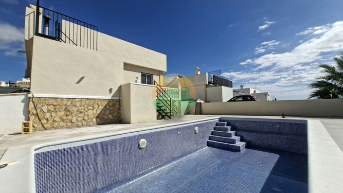 Image No.20-2 Bed Villa for sale