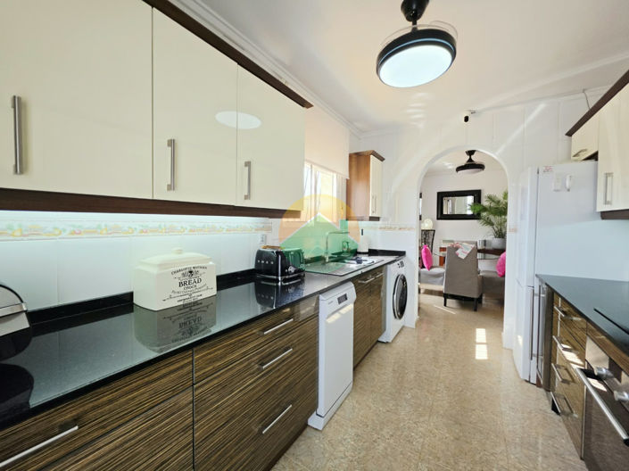 Image No.17-3 Bed Villa for sale