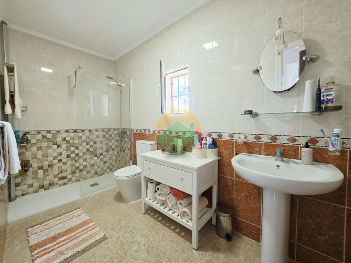 Image No.24-3 Bed Villa for sale