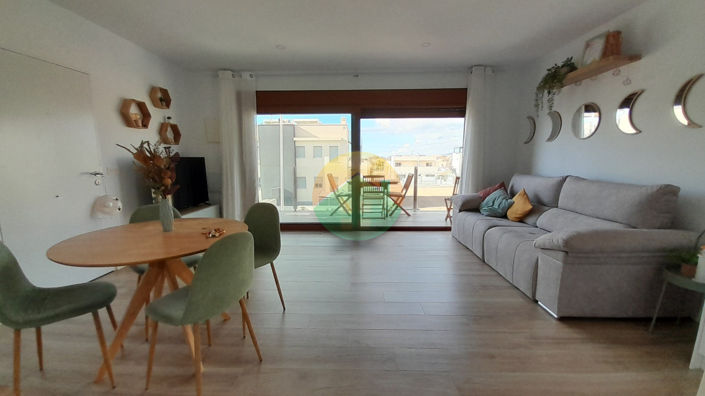 Image No.20-2 Bed Apartment for sale