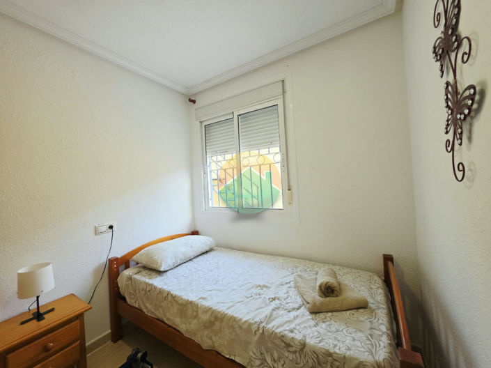 Image No.17-3 Bed House for sale