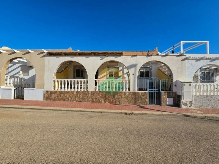 Image No.7-3 Bed House for sale