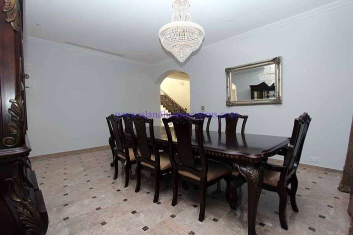 Image No.19-5 Bed Villa / Detached for sale