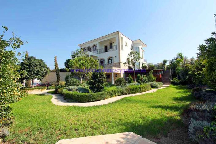 Image No.3-5 Bed Villa / Detached for sale