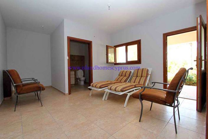 Image No.44-5 Bed Villa / Detached for sale