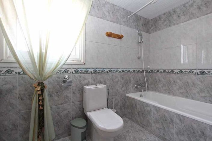 Image No.19-6 Bed Villa / Detached for sale