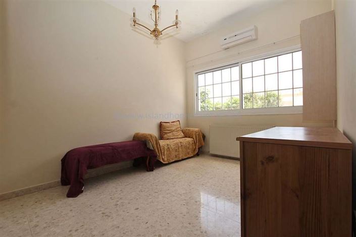 Image No.25-5 Bed Villa / Detached for sale