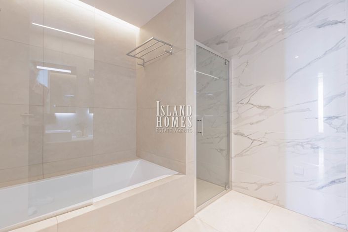 Image No.18-5 Bed Penthouse for sale