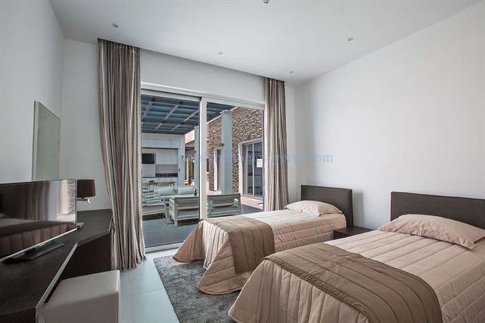 Image No.20-6 Bed Villa / Detached for sale