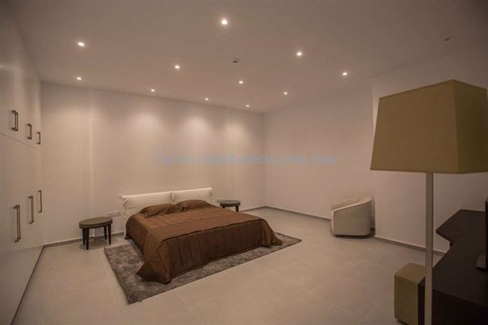 Image No.25-6 Bed Villa / Detached for sale