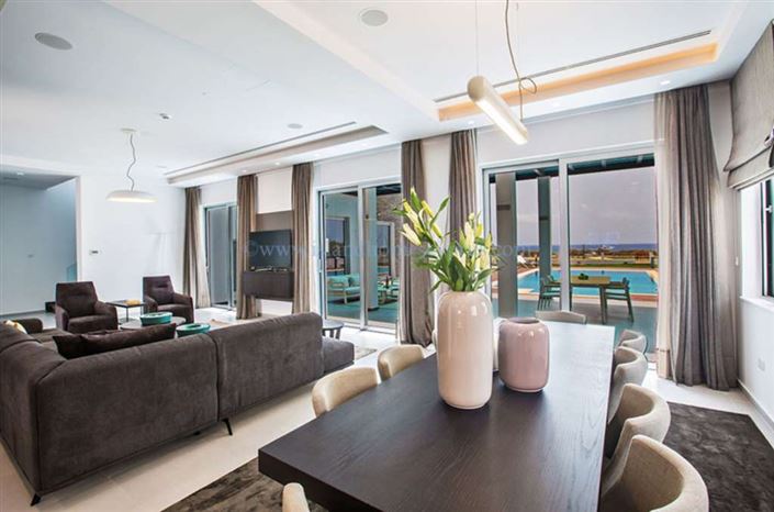 Image No.5-6 Bed Villa / Detached for sale