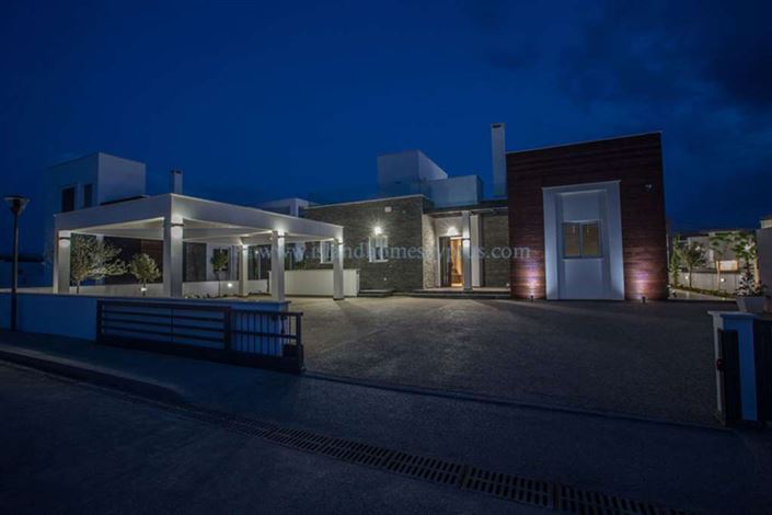 Image No.8-6 Bed Villa / Detached for sale