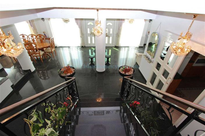 Image No.19-5 Bed Villa / Detached for sale