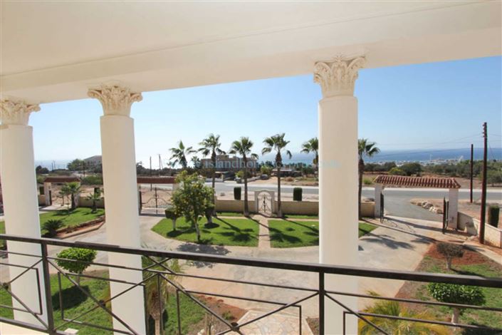 Image No.5-5 Bed Villa / Detached for sale