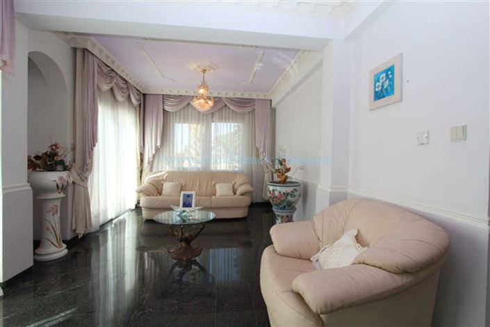 Image No.7-5 Bed Villa / Detached for sale