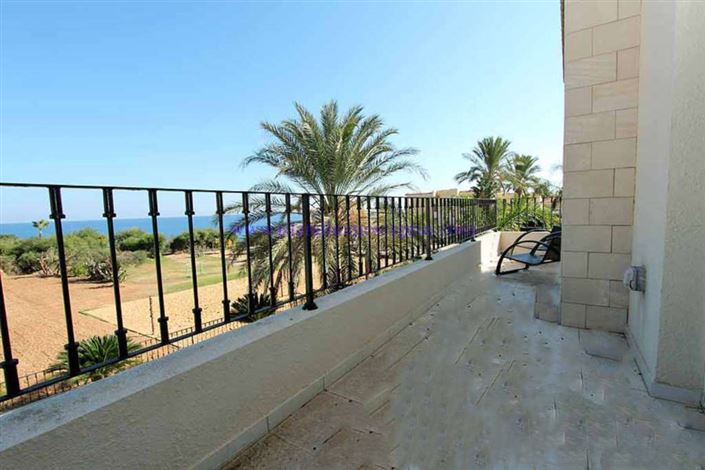 Image No.13-4 Bed Villa / Detached for sale