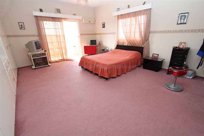 Image No.15-Villa / Détaché de 7 chambres à vendre à Protaras