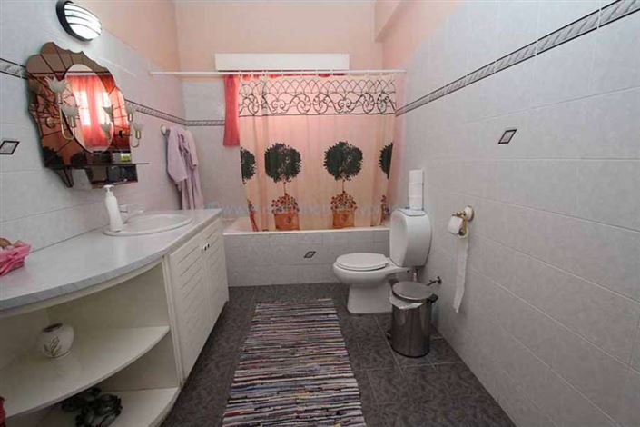 Image No.20-Villa / Détaché de 7 chambres à vendre à Protaras