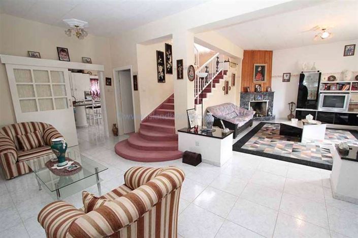 Image No.5-Villa / Détaché de 7 chambres à vendre à Protaras