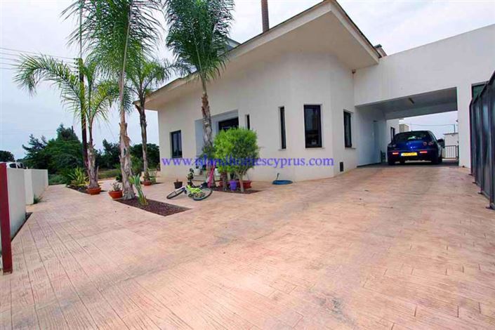 Image No.1-Villa / Détaché de 4 chambres à vendre à Xylofagou