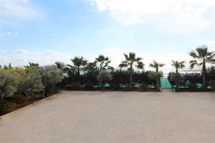 Image No.25-4 Bed Villa / Detached for sale