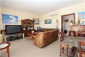 Image No.4-Villa / Détaché de 4 chambres à vendre à Ayia Thekla