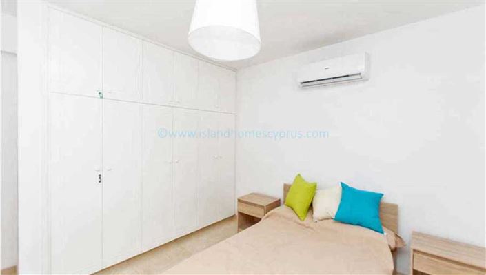 Image No.13-4 Bed Villa / Detached for sale