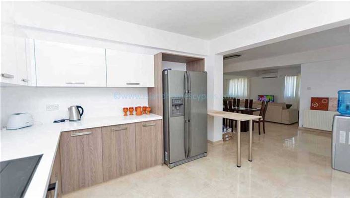 Image No.4-4 Bed Villa / Detached for sale