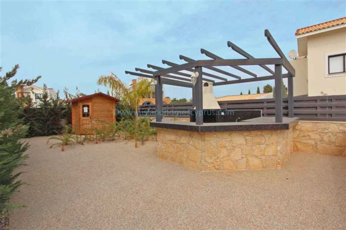 Image No.24-4 Bed Villa / Detached for sale