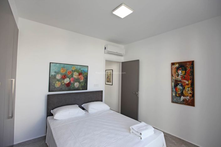 Image No.16-4 Bed Villa / Detached for sale