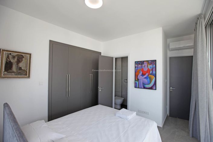 Image No.23-4 Bed Villa / Detached for sale