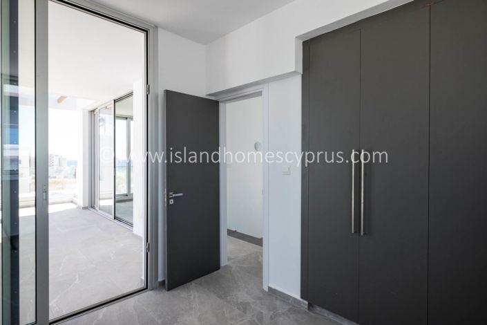 Image No.26-4 Bed Villa / Detached for sale